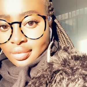 Meet your Posher, Bintou